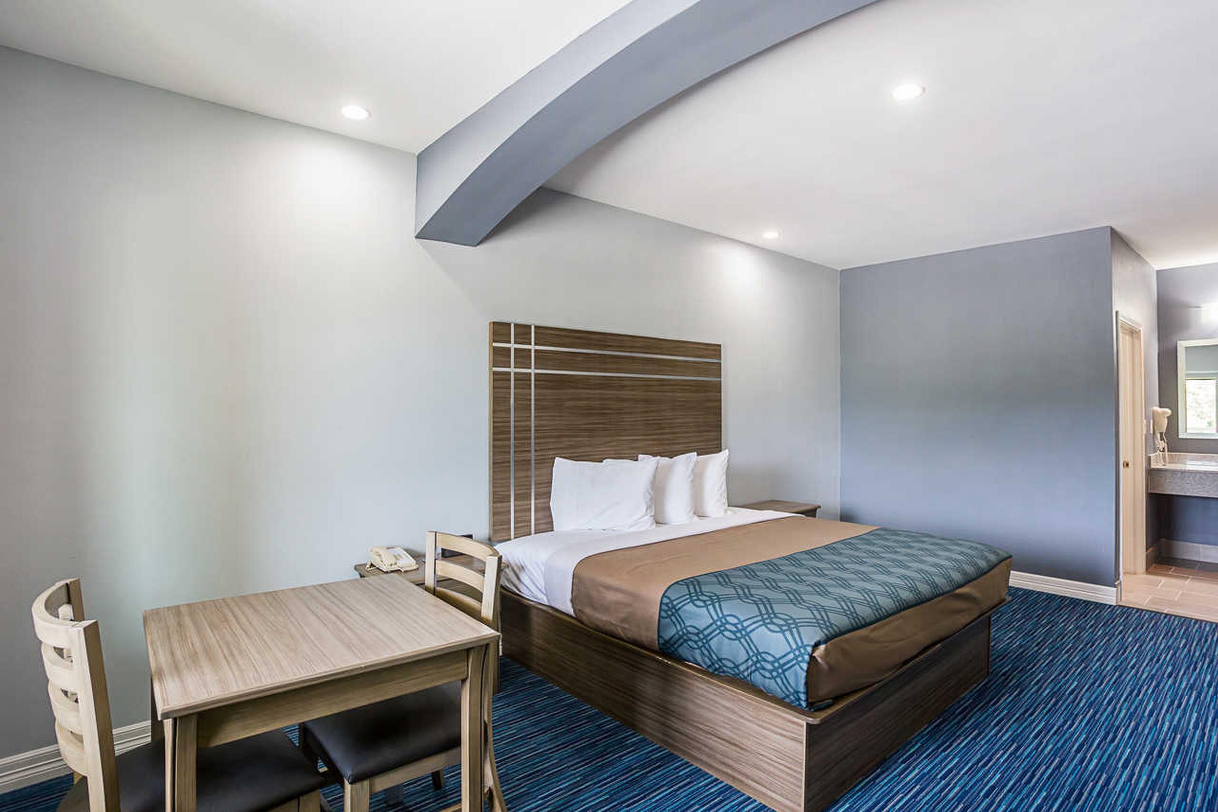 Rodeway Inn & Suites كلاركسفيل المظهر الخارجي الصورة