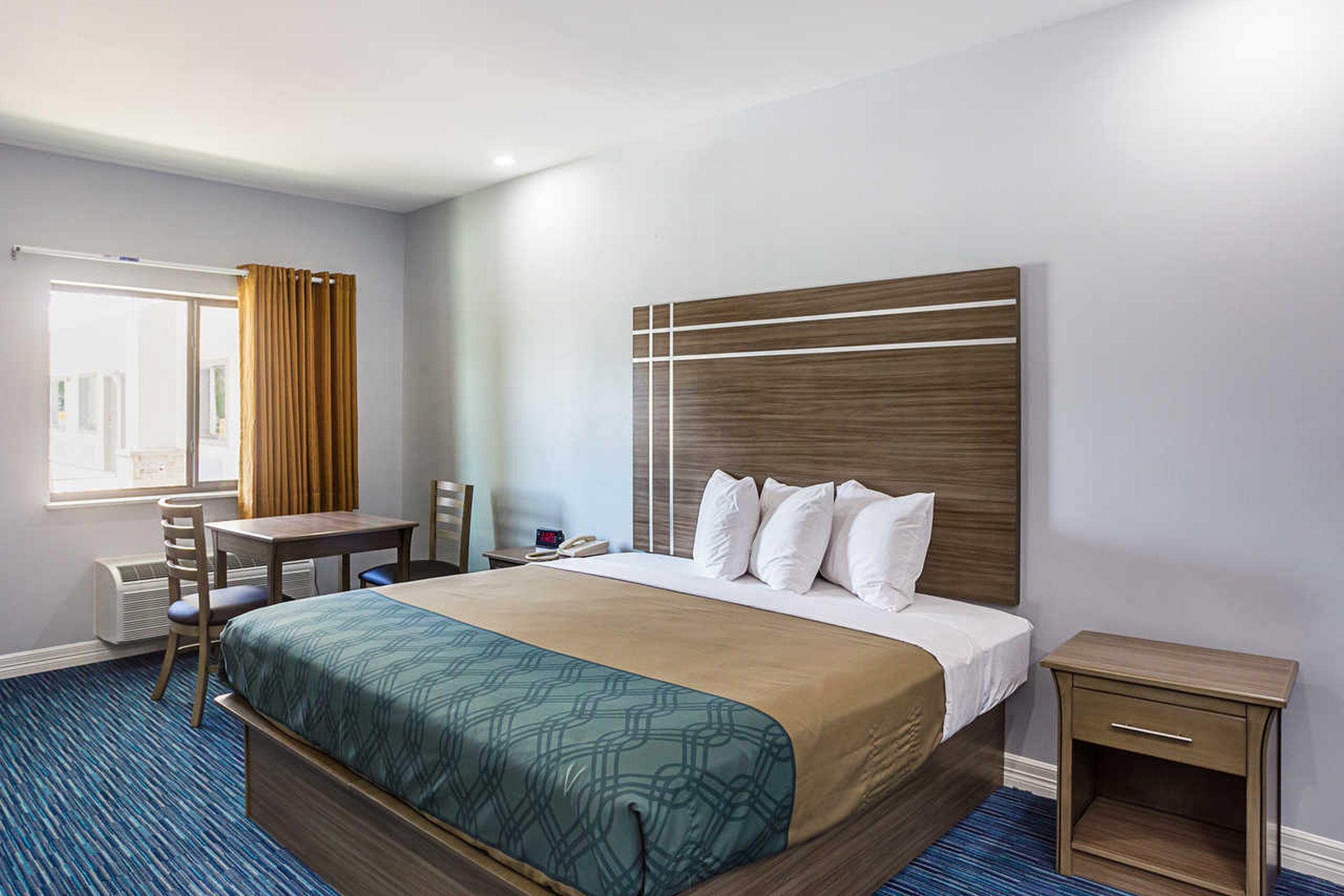 Rodeway Inn & Suites كلاركسفيل المظهر الخارجي الصورة