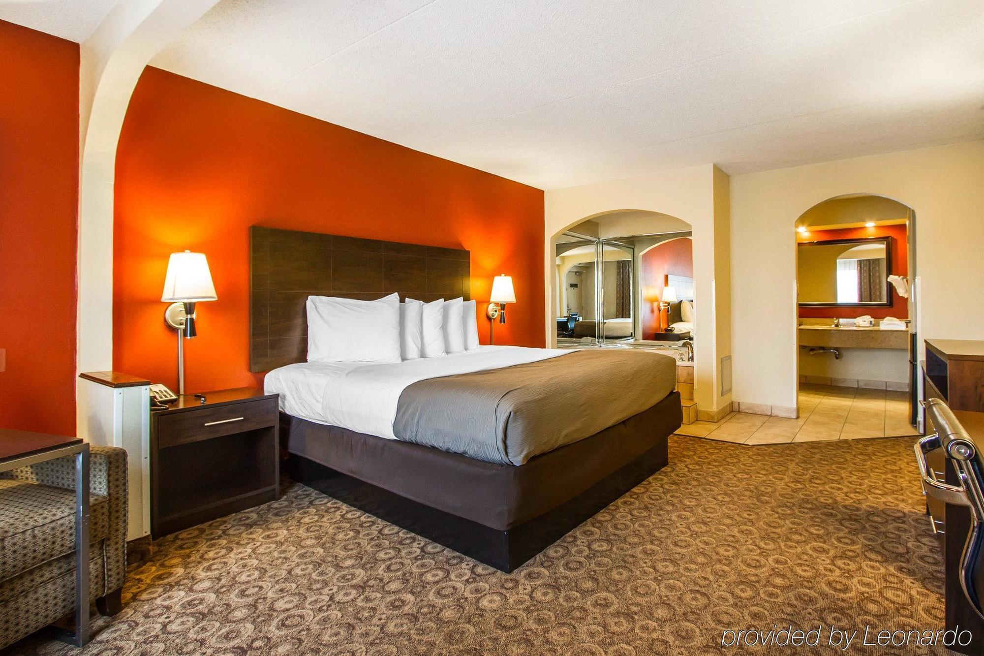Rodeway Inn & Suites كلاركسفيل المظهر الخارجي الصورة
