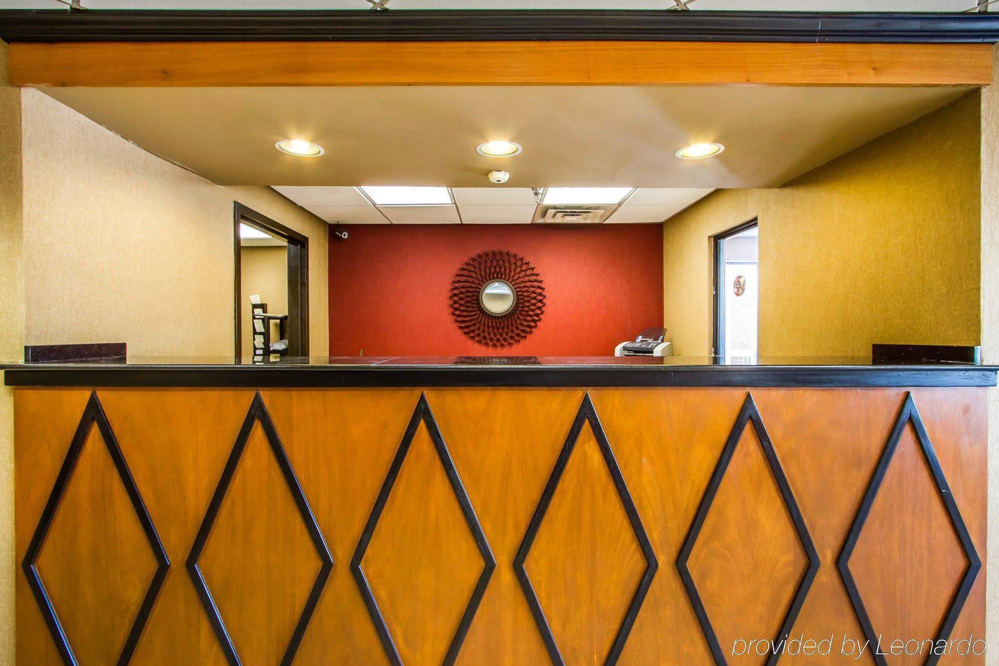 Rodeway Inn & Suites كلاركسفيل المظهر الخارجي الصورة