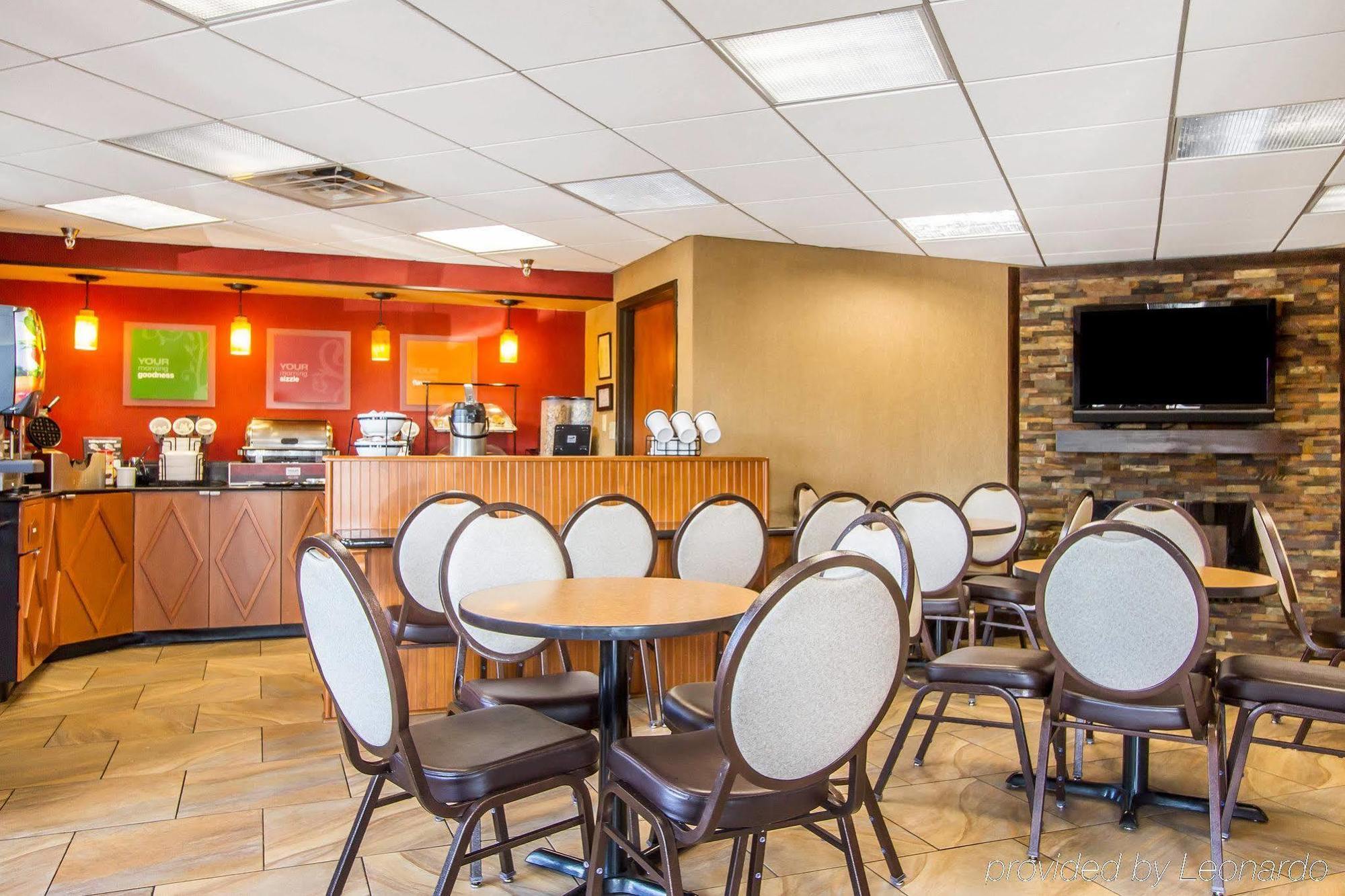Rodeway Inn & Suites كلاركسفيل المظهر الخارجي الصورة