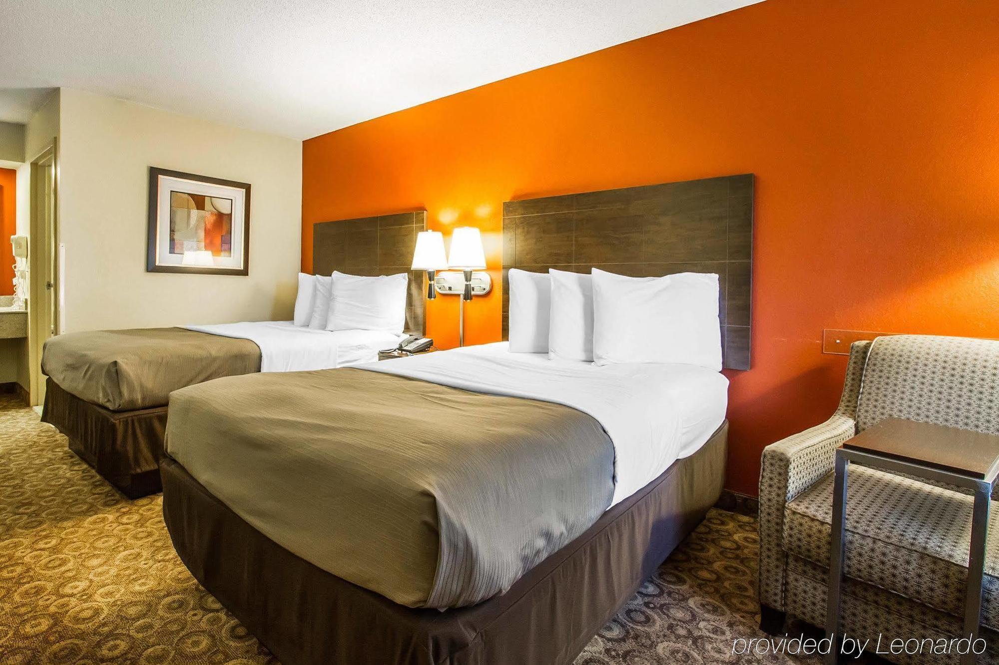 Rodeway Inn & Suites كلاركسفيل المظهر الخارجي الصورة