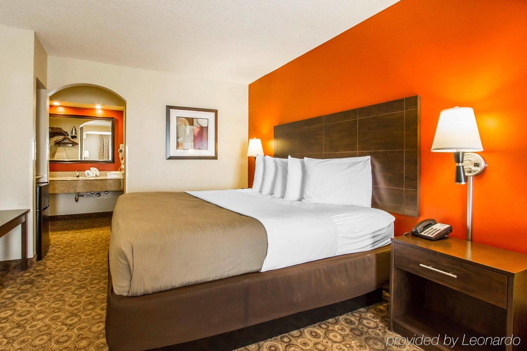 Rodeway Inn & Suites كلاركسفيل المظهر الخارجي الصورة